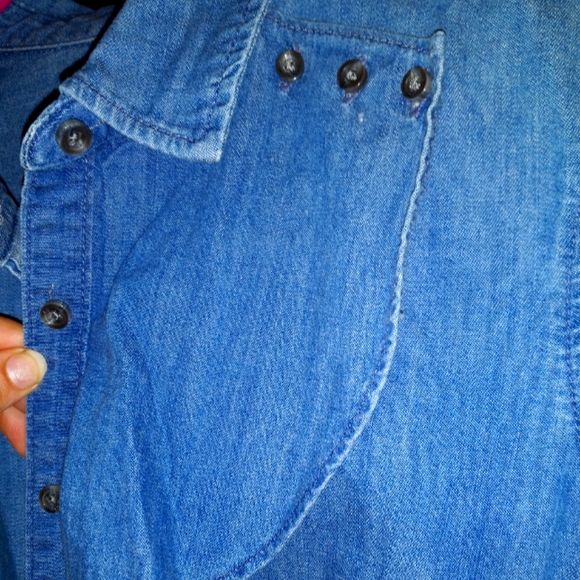 Banana Republic Button Top - Picture 3 of 7